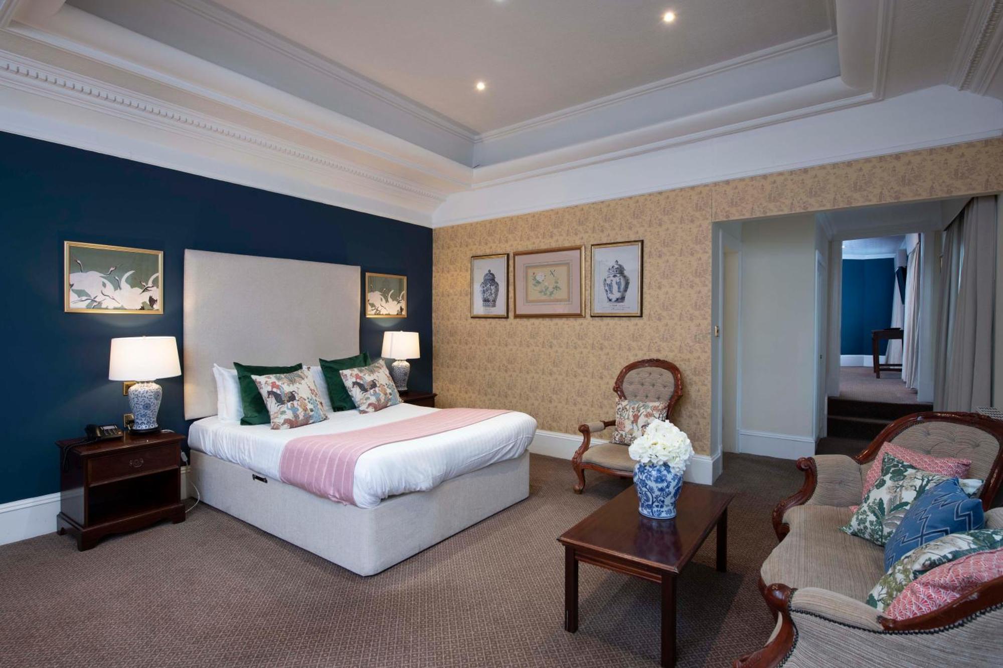 Hotel The Royal George 3*
